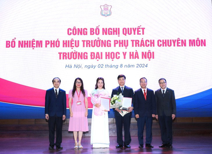 Trường Đại học Y Hà Nội có thêm hai Phó Hiệu trưởng- Ảnh 1. Trường Đại học Y Hà Nội có thêm hai Phó Hiệu trưởng- Ảnh 1.