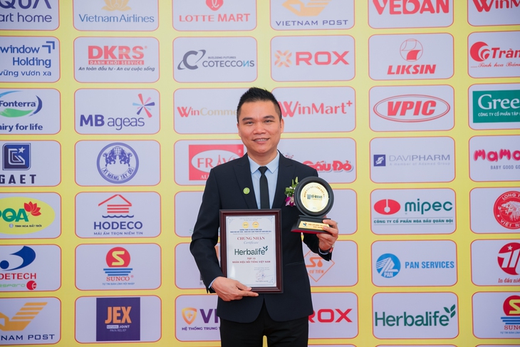 Herbalife Việt Nam đạt chứng nhận Nhãn Hiệu Nổi Tiếng – Nhãn Hiệu Cạnh Tranh Việt Nam năm 2024- Ảnh 3.