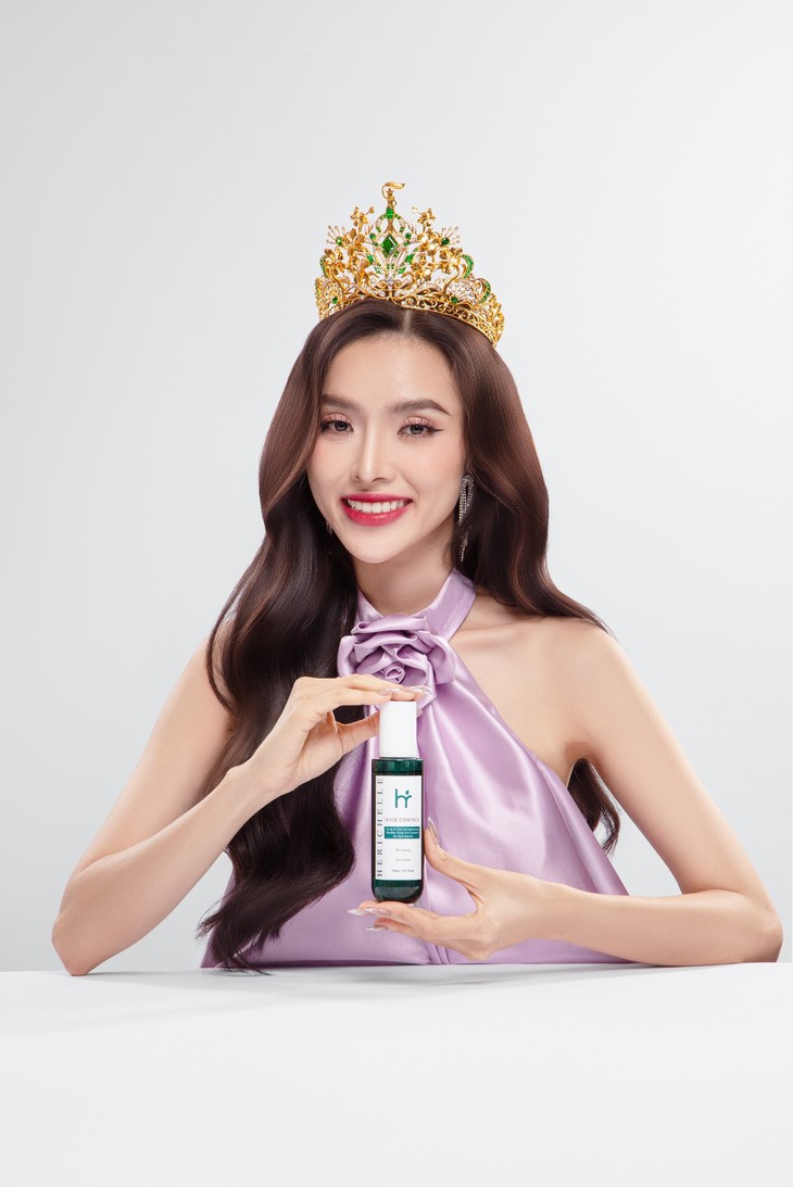 Bí quyết giữ gìn mái tóc chắc khỏe của Nàng hậu Miss Grand Lê Phan Hạnh Nguyên- Ảnh 3. Bí quyết giữ gìn mái tóc chắc khỏe của Nàng hậu Miss Grand Lê Phan Hạnh Nguyên- Ảnh 3.