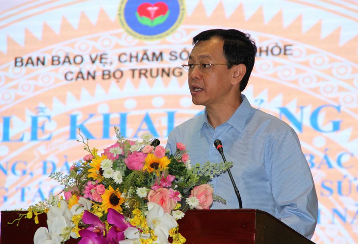 Thứ trưởng Bộ y tế Nguyễn Tri Thức phát biểu tại lễ khai giảng lớp bồi dưỡng. Ảnh: Xuân Dự