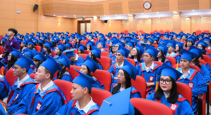 Thêm gần 800 tân bác sĩ của Trường Đại học Y Hà Nội được đào tạo theo chương trình đổi mới- Ảnh 3. Thêm gần 800 tân bác sĩ của Trường Đại học Y Hà Nội được đào tạo theo chương trình đổi mới- Ảnh 3.