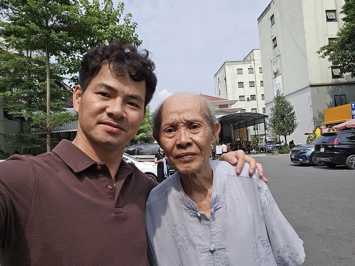 'Tổ trưởng' Văn Toản hiện tại qua lời kể của NSND Xuân Bắc- Ảnh 1. 'Tổ trưởng' Văn Toản hiện tại qua lời kể của NSND Xuân Bắc- Ảnh 1.