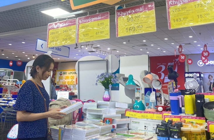 TP Hồ Chí Minh: Nhiều mặt hàng bình ổn giá dịp đầu năm học 2024 - 2025- Ảnh 2. TP Hồ Chí Minh: Nhiều mặt hàng bình ổn giá dịp đầu năm học 2024 - 2025- Ảnh 2.