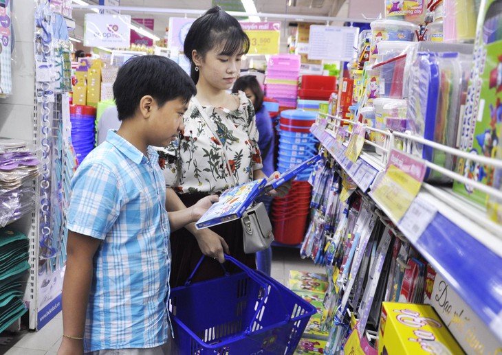 TP Hồ Chí Minh: Nhiều mặt hàng bình ổn giá dịp đầu năm học 2024 - 2025- Ảnh 3. TP Hồ Chí Minh: Nhiều mặt hàng bình ổn giá dịp đầu năm học 2024 - 2025- Ảnh 3.