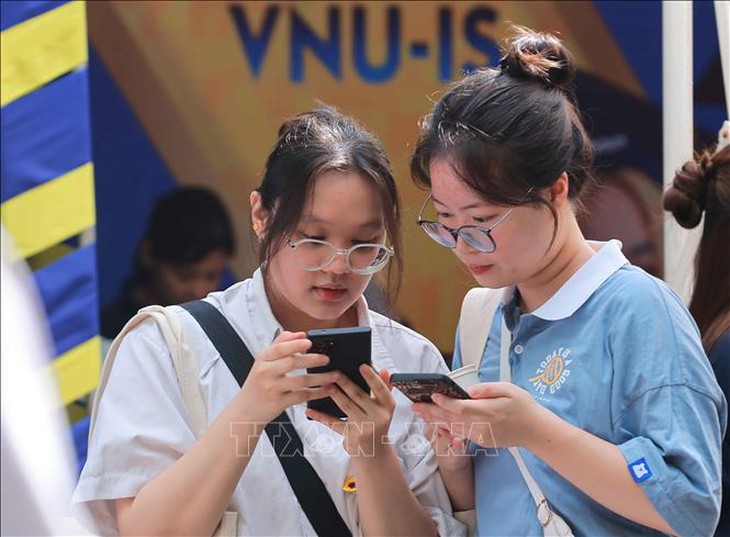 Thí sinh 9,5 điểm/môn vẫn trượt nguyện vọng 1, phương thức xét tuyển đại học có đảm bảo công bằng?- Ảnh 1. Thí sinh 9,5 điểm/môn vẫn trượt nguyện vọng 1, phương thức xét tuyển đại học có đảm bảo công bằng?- Ảnh 1.