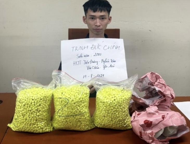 Công an Hà Nội triệt phá đường dây vận chuyển 15.000 viên ma tuý- Ảnh 1. Công an Hà Nội triệt phá đường dây vận chuyển 15.000 viên ma tuý- Ảnh 1.