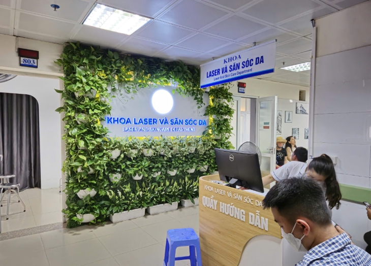 'Bức tường xanh bệnh viện', phong trào ý nghĩa nhằm bảo vệ môi trường và 'xanh hóa' bệnh viện- Ảnh 4. 'Bức tường xanh bệnh viện', phong trào ý nghĩa nhằm bảo vệ môi trường và 'xanh hóa' bệnh viện- Ảnh 4.