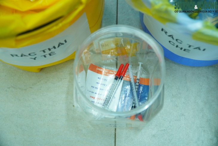 Nâng cao nhận thức người dân trong xử lý rác thải y tế tại nhà- Ảnh 2. Nâng cao nhận thức người dân trong xử lý rác thải y tế tại nhà- Ảnh 2.