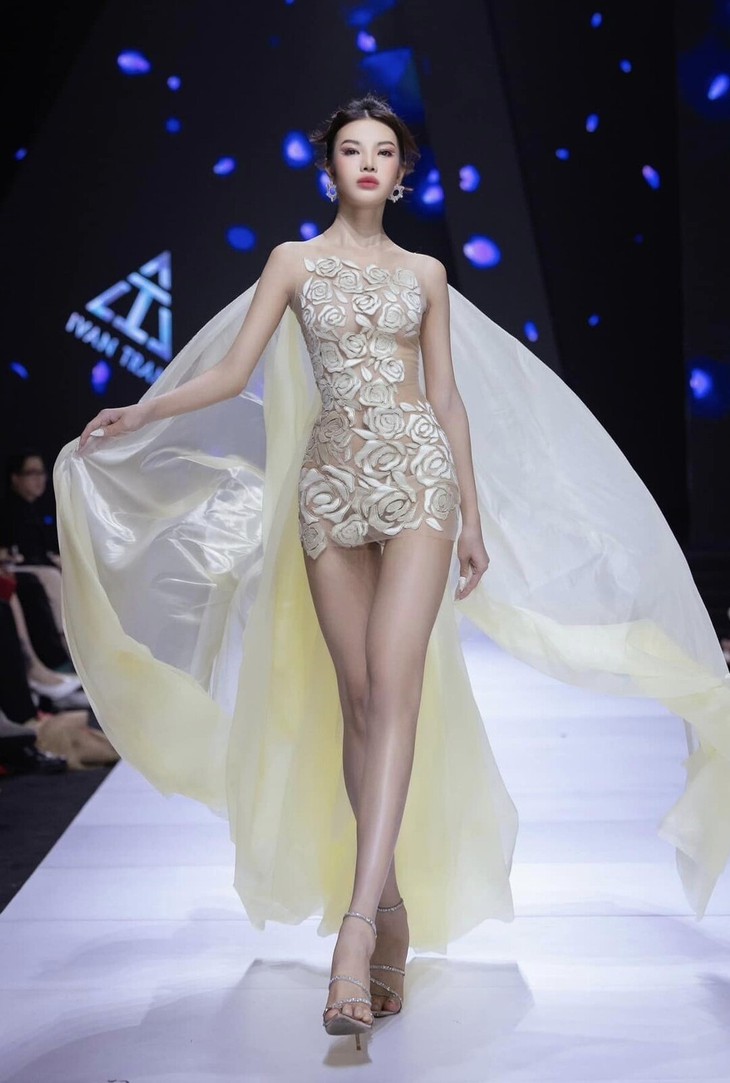 Tường San: Từ cậu bé bị giáo viên bắt cắt tóc đến Á hậu 2 Hoa hậu Chuyển giới- Ảnh 14. Tường San: Từ cậu bé bị giáo viên bắt cắt tóc đến Á hậu 2 Hoa hậu Chuyển giới- Ảnh 14.
