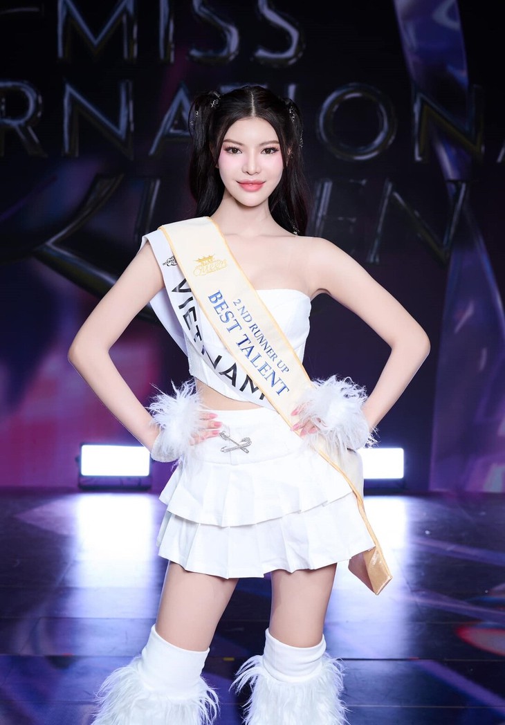 Tường San: Từ cậu bé bị giáo viên bắt cắt tóc đến Á hậu 2 Hoa hậu Chuyển giới- Ảnh 6. Tường San: Từ cậu bé bị giáo viên bắt cắt tóc đến Á hậu 2 Hoa hậu Chuyển giới- Ảnh 6.