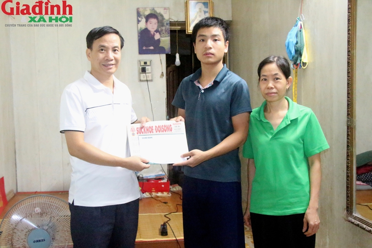 Niềm vui của nam sinh đỗ thủ khoa lớp 10 Hải Dương trước ngày khai giảng- Ảnh 4. Niềm vui của nam sinh đỗ thủ khoa lớp 10 Hải Dương trước ngày khai giảng- Ảnh 4.
