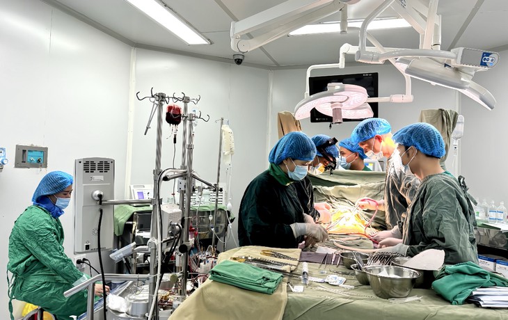Nguyên nhân nào khiến trẻ sơ sinh phải vào viện điều trị liên tục?- Ảnh 1.