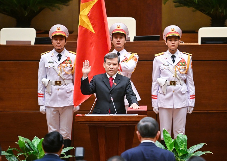Ông Lê Minh Trí được Quốc hội bầu giữ chức Chánh án Tòa án nhân dân tối cao- Ảnh 3. Ông Lê Minh Trí được Quốc hội bầu giữ chức Chánh án Tòa án nhân dân tối cao- Ảnh 3.