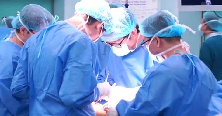 Bộ Y tế đề nghị tăng phụ cấp phẫu thuật, thủ thuật… phù hợp với chỉ số trượt giá cho cán bộ- Ảnh 1. Bộ Y tế đề nghị tăng phụ cấp phẫu thuật, thủ thuật… phù hợp với chỉ số trượt giá cho cán bộ- Ảnh 1.