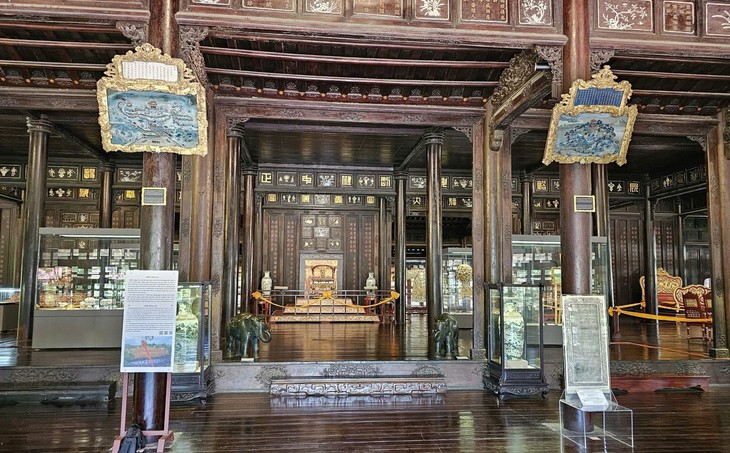 Thừa Thiên Huế: Định danh cổ vật trên không gian số- Ảnh 1. Thừa Thiên Huế: Định danh cổ vật trên không gian số- Ảnh 1.