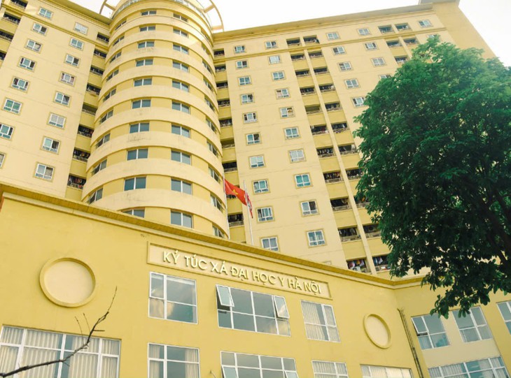 Giá thuê trọ tăng cao khiến tân sinh viên gặp khó, các trường đại học hỗ trợ thế nào?- Ảnh 1. Giá thuê trọ tăng cao khiến tân sinh viên gặp khó, các trường đại học hỗ trợ thế nào?- Ảnh 1.