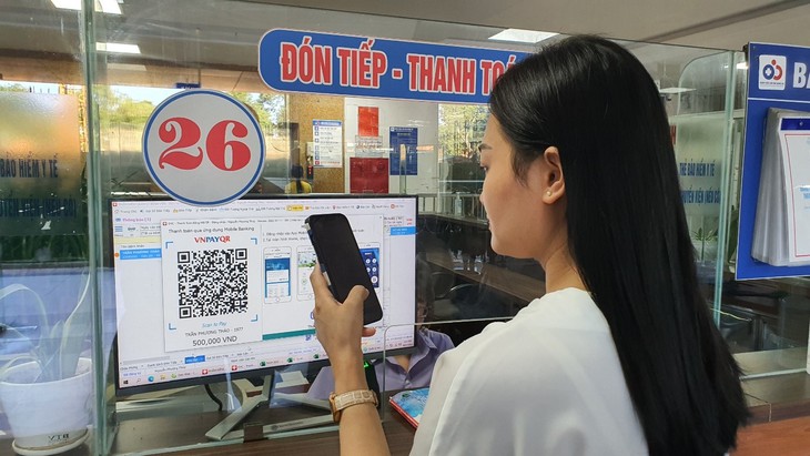 Thực hiện công tác "dân vận khéo" trong công khai chi phí khám chữa bệnh và công khai phác đồ điều trị- Ảnh 1. Thực hiện công tác "dân vận khéo" trong công khai chi phí khám chữa bệnh và công khai phác đồ điều trị- Ảnh 1.
