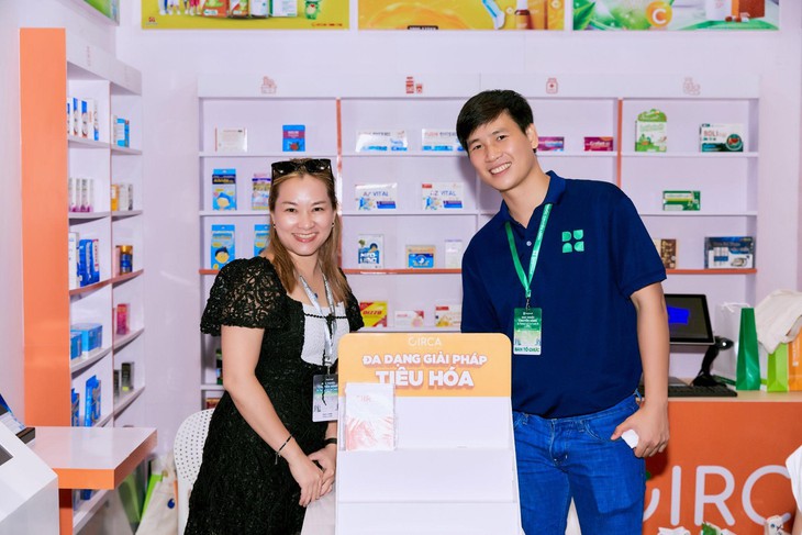 Nhà thuốc chuyển mình tương lai cất cánh: kết nối cộng đồng doanh nghiệp & nhà thuốc- Ảnh 1. Nhà thuốc chuyển mình tương lai cất cánh: kết nối cộng đồng doanh nghiệp & nhà thuốc- Ảnh 1.