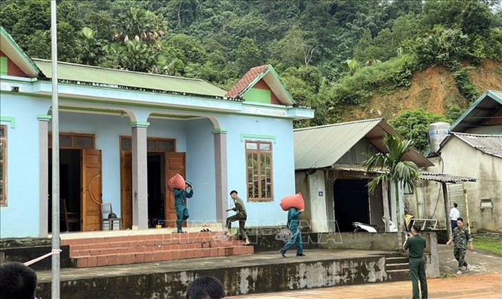 Người dân cần di chuyển thận trọng khi có mưa lớn, tránh tai nạn đáng tiếc- Ảnh 3. Người dân cần di chuyển thận trọng khi có mưa lớn, tránh tai nạn đáng tiếc- Ảnh 3.