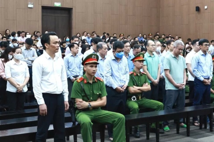 Chi tiết mức án của Trịnh Văn Quyết và 49 bị cáo vụ FLC- Ảnh 1.