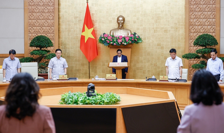 Thủ tướng chủ trì Phiên họp thường kỳ tháng 7/2024 để thảo luận nhiều nội dung quan trọng- Ảnh 1. Thủ tướng chủ trì Phiên họp thường kỳ tháng 7/2024 để thảo luận nhiều nội dung quan trọng- Ảnh 1.