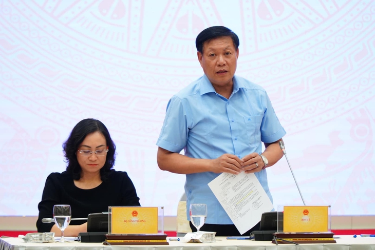 Thứ trưởng Bộ Y tế thông tin về các giải pháp khắc phục tình trạng thiếu thuốc, vật tư- Ảnh 1. Thứ trưởng Bộ Y tế thông tin về các giải pháp khắc phục tình trạng thiếu thuốc, vật tư- Ảnh 1.