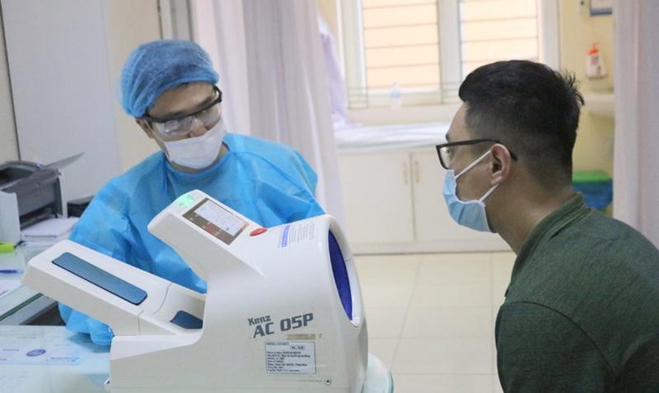 Viên chức ngành y tế tiếp tục được hưởng phụ cấp ưu đãi nghề khi cải cách tiền lương- Ảnh 2. Viên chức ngành y tế tiếp tục được hưởng phụ cấp ưu đãi nghề khi cải cách tiền lương- Ảnh 2.