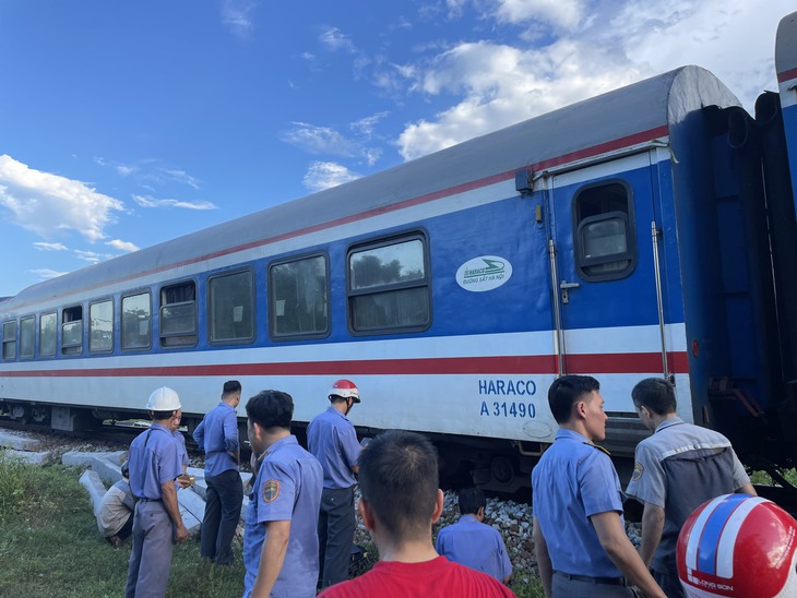 Nguyên nhân nhiều vụ tàu trật ray ở Thừa Thiên Huế- Ảnh 3. Nguyên nhân nhiều vụ tàu trật ray ở Thừa Thiên Huế- Ảnh 3.