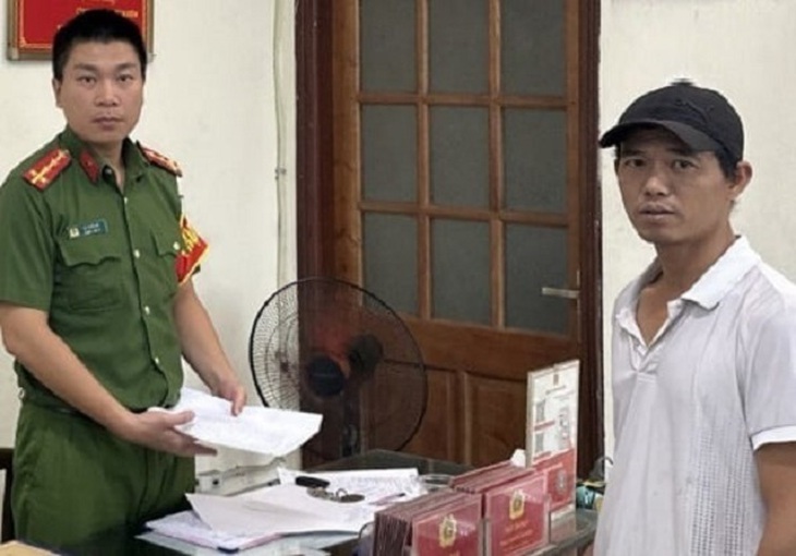 Tài xế taxi 'nhặt được ví rơi tìm người để trả'- Ảnh 1.