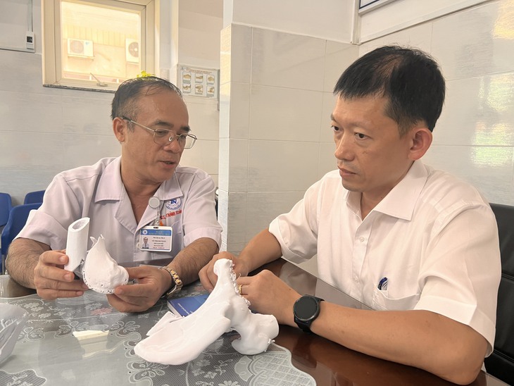 Mô hình in 3D trong phẫu thuật gãy xương biến chứng thấp, người bệnh hài lòng cao- Ảnh 1. Mô hình in 3D trong phẫu thuật gãy xương biến chứng thấp, người bệnh hài lòng cao- Ảnh 1.