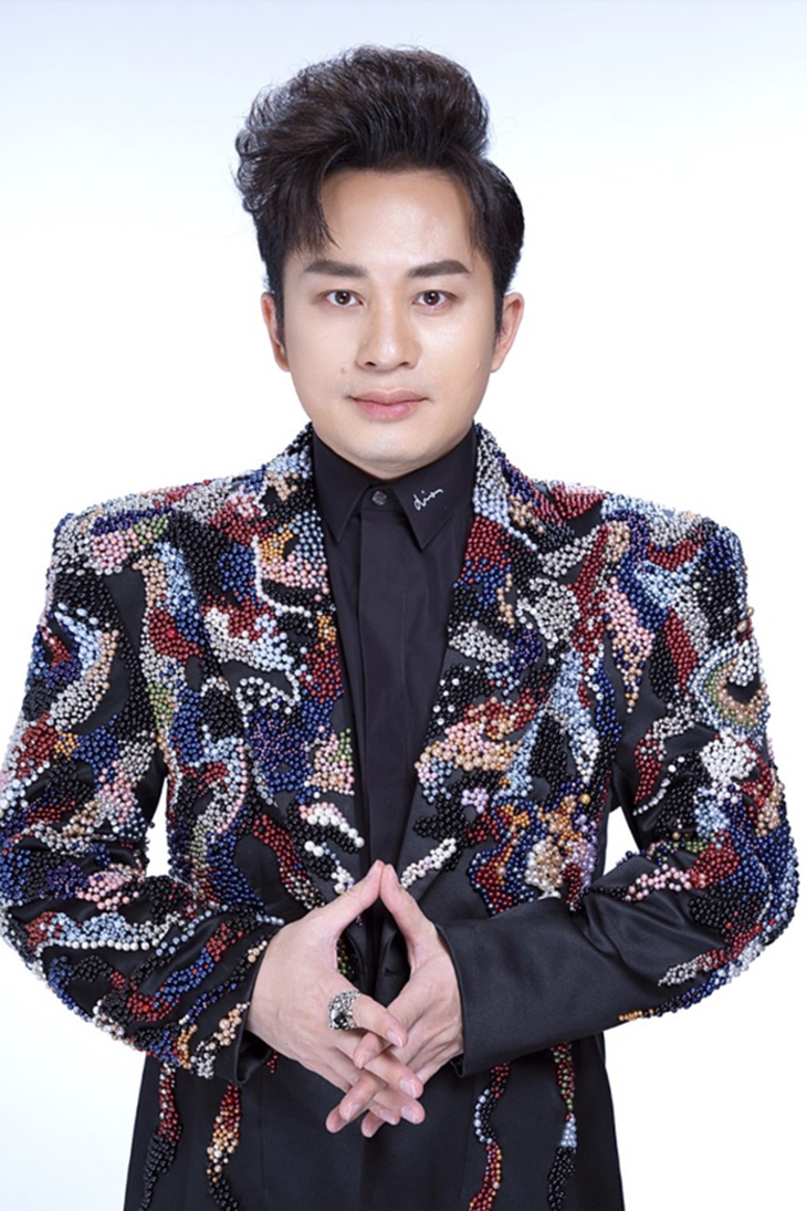 Tùng Dương, Thanh Hằng cùng nhiều sao Việt chung tay hướng về bà con vùng bão lũ- Ảnh 1. Tùng Dương, Thanh Hằng cùng nhiều sao Việt chung tay hướng về bà con vùng bão lũ- Ảnh 1.