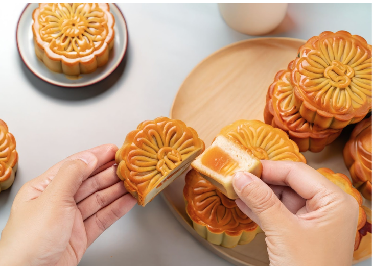 Người bị bệnh tim mạch có phải 'kiêng dè' bánh trung thu?- Ảnh 1. Người bị bệnh tim mạch có phải 'kiêng dè' bánh trung thu?- Ảnh 1.