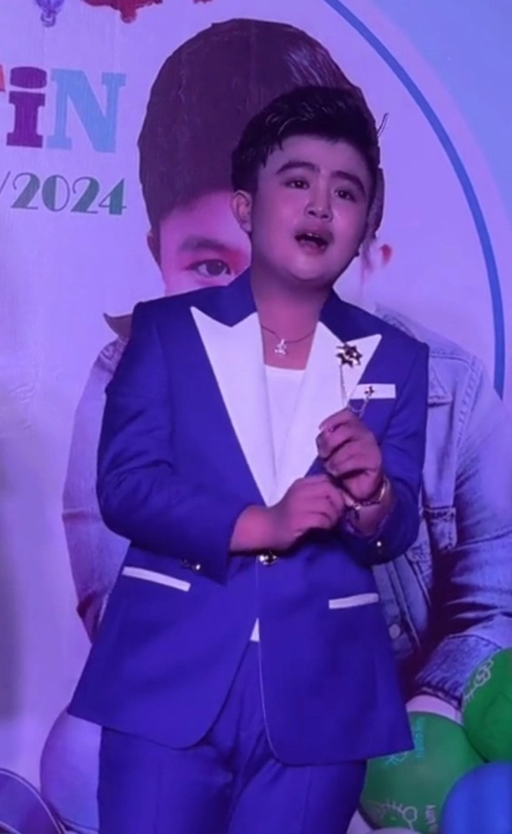 5 tuổi đã kiếm 400 triệu/tháng, ở tuổi 13 'thần đồng âm nhạc' Tin Tin hiện có cuộc sống ra sao?- Ảnh 6. 5 tuổi đã kiếm 400 triệu/tháng, ở tuổi 13 'thần đồng âm nhạc' Tin Tin hiện có cuộc sống ra sao?- Ảnh 6.