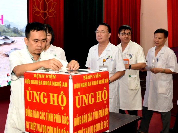 Bệnh viện Hữu nghị đa khoa Nghệ An ủng hộ hơn 500 triệu đồng cho đồng bào khắc phục hậu quả cơn bão số 3- Ảnh 5. Bệnh viện Hữu nghị đa khoa Nghệ An ủng hộ hơn 500 triệu đồng cho đồng bào khắc phục hậu quả cơn bão số 3- Ảnh 5.