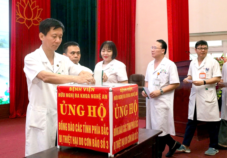 Bệnh viện Hữu nghị đa khoa Nghệ An ủng hộ hơn 500 triệu đồng cho đồng bào khắc phục hậu quả cơn bão số 3- Ảnh 4. Bệnh viện Hữu nghị đa khoa Nghệ An ủng hộ hơn 500 triệu đồng cho đồng bào khắc phục hậu quả cơn bão số 3- Ảnh 4.