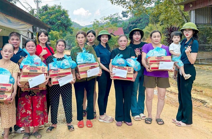 Bệnh viện Thẩm mỹ SiamThailand chung tay cứu trợ bà con vùng lũ Tuyên Quang- Ảnh 4. Bệnh viện Thẩm mỹ SiamThailand chung tay cứu trợ bà con vùng lũ Tuyên Quang- Ảnh 4.