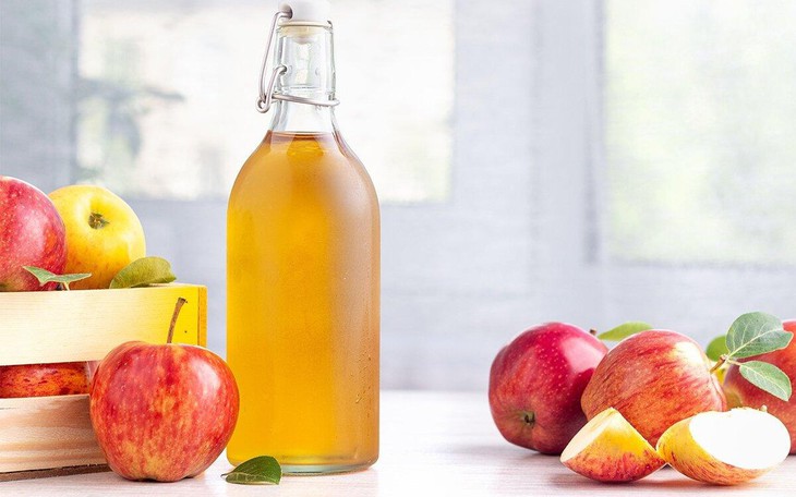 Tác dụng phụ tiềm ẩn của việc sử dụng giấm táo sai cách