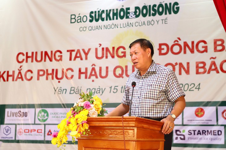 Báo SK&ĐS trao quà tới đồng bào Yên Bái: Ấm áp tình người trong cơn hoạn nạn- Ảnh 1. Báo SK&ĐS trao quà tới đồng bào Yên Bái: Ấm áp tình người trong cơn hoạn nạn- Ảnh 1.