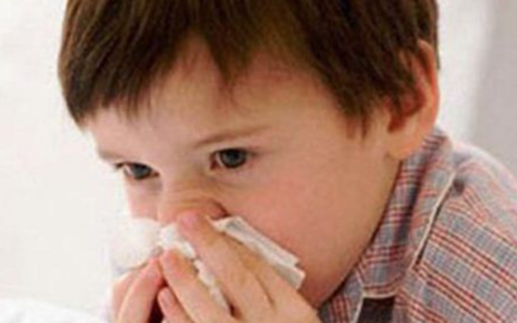 Bé trai 4 tuổi suýt chết vì cúm A/H1N1, bệnh nguy hiểm như thế nào?