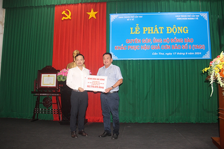 Ngành Y tế TP Cần Thơ quyên góp gần 2 tỷ đồng ủng hộ đồng bào các tỉnh phía Bắc thiệt hại do bão lũ- Ảnh 1. Ngành Y tế TP Cần Thơ quyên góp gần 2 tỷ đồng ủng hộ đồng bào các tỉnh phía Bắc thiệt hại do bão lũ- Ảnh 1.