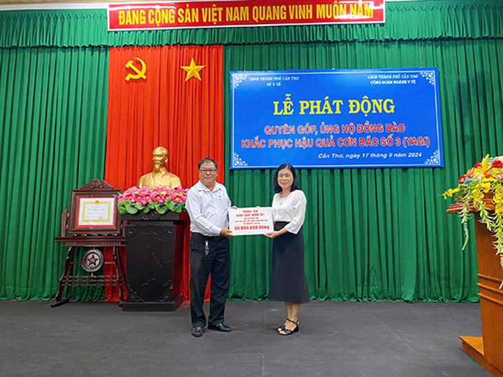 Ngành Y tế TP Cần Thơ quyên góp gần 2 tỷ đồng ủng hộ đồng bào các tỉnh phía Bắc thiệt hại do bão lũ- Ảnh 2. Ngành Y tế TP Cần Thơ quyên góp gần 2 tỷ đồng ủng hộ đồng bào các tỉnh phía Bắc thiệt hại do bão lũ- Ảnh 2.