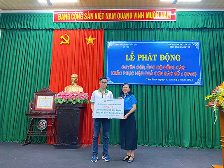 Ngành Y tế TP Cần Thơ quyên góp gần 2 tỷ đồng ủng hộ đồng bào các tỉnh phía Bắc thiệt hại do bão lũ- Ảnh 3. Ngành Y tế TP Cần Thơ quyên góp gần 2 tỷ đồng ủng hộ đồng bào các tỉnh phía Bắc thiệt hại do bão lũ- Ảnh 3.