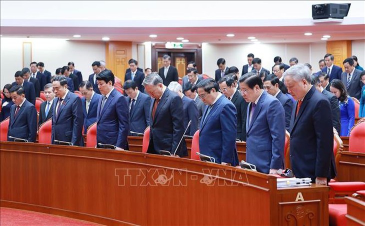 Khai mạc Hội nghị lần thứ 10 Ban Chấp hành Trung ương Đảng khóa XIII- Ảnh 1. Khai mạc Hội nghị lần thứ 10 Ban Chấp hành Trung ương Đảng khóa XIII- Ảnh 1.