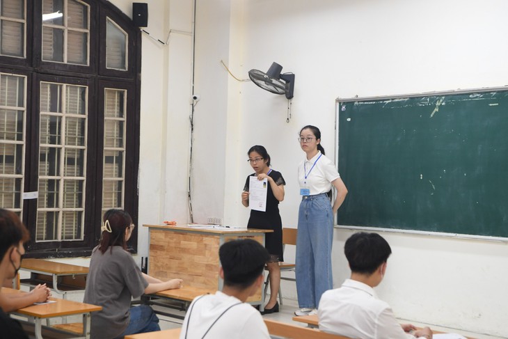 Bộ GD&ĐT sẽ thay đổi cách tính điểm xét tốt nghiệp THPT từ năm 2025- Ảnh 1. Bộ GD&ĐT sẽ thay đổi cách tính điểm xét tốt nghiệp THPT từ năm 2025- Ảnh 1.