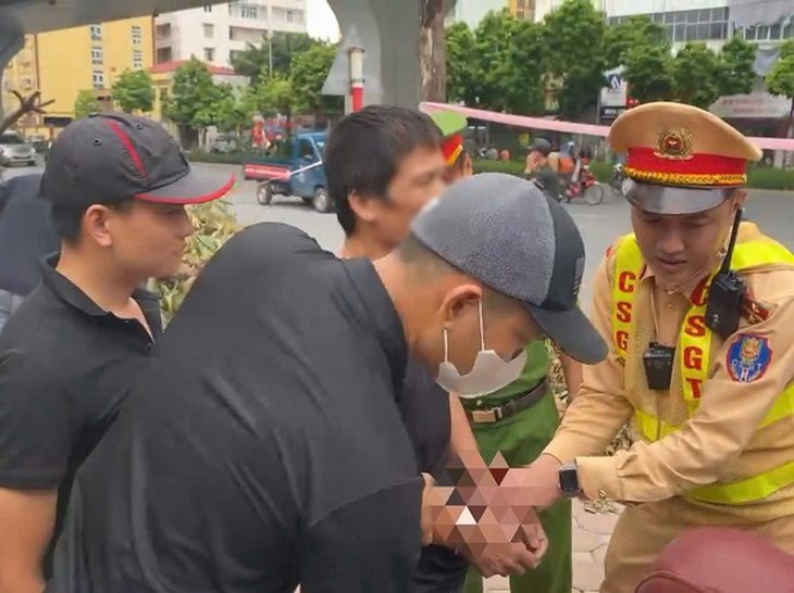 Liên tiếp bắt quả tang các đối tượng với thủ đoạn giấu ma tuý tinh vi- Ảnh 2. Liên tiếp bắt quả tang các đối tượng với thủ đoạn giấu ma tuý tinh vi- Ảnh 2.