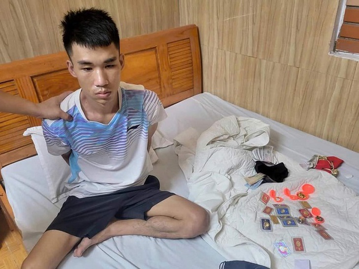 Bắt giữ đối tượng đột nhập nhà dân trộm cắp tài sản trong đêm - Ảnh 1.
