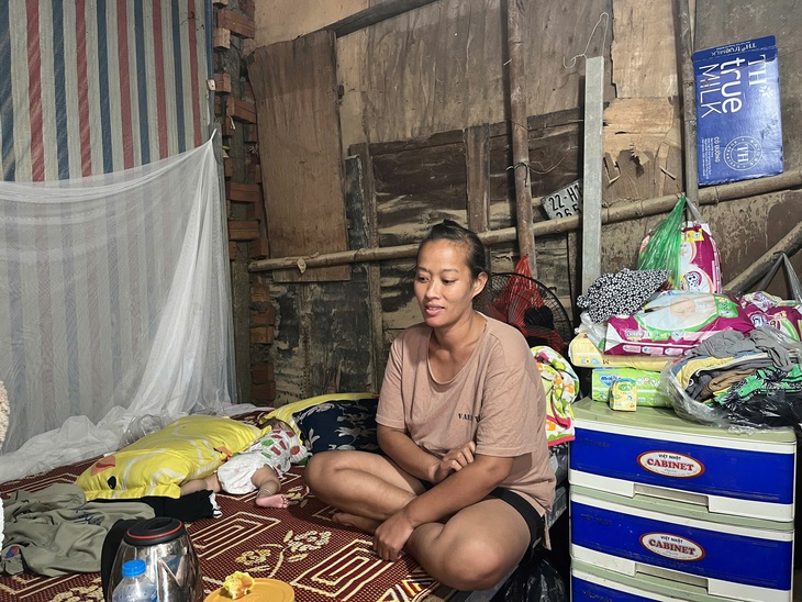 Tan hoang xóm trọ nghèo dưới gầm cầu Long Biên sau mưa lũ- Ảnh 10.