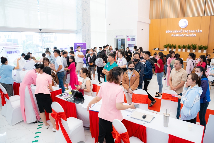 Bệnh viện Hỗ trợ Sinh sản và Nam học Sài Gòn tổ chức thành công tọa đàm "Giải mã nguyên nhân chuyển phôi thất bại nhiều lần"- Ảnh 1. Bệnh viện Hỗ trợ Sinh sản và Nam học Sài Gòn tổ chức thành công tọa đàm "Giải mã nguyên nhân chuyển phôi thất bại nhiều lần"- Ảnh 1.