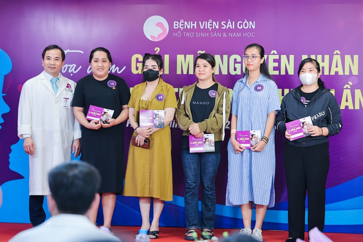 Bệnh viện Hỗ trợ Sinh sản và Nam học Sài Gòn tổ chức thành công tọa đàm "Giải mã nguyên nhân chuyển phôi thất bại nhiều lần"- Ảnh 3. Bệnh viện Hỗ trợ Sinh sản và Nam học Sài Gòn tổ chức thành công tọa đàm "Giải mã nguyên nhân chuyển phôi thất bại nhiều lần"- Ảnh 3.