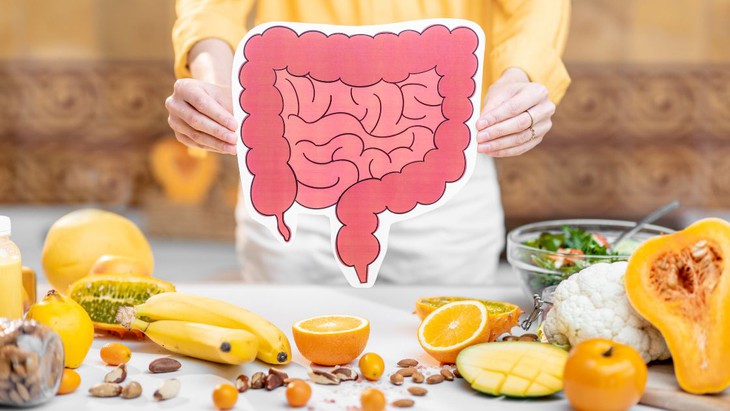 Chế độ ăn uống cho người bị viêm đại tràng- Ảnh 1.